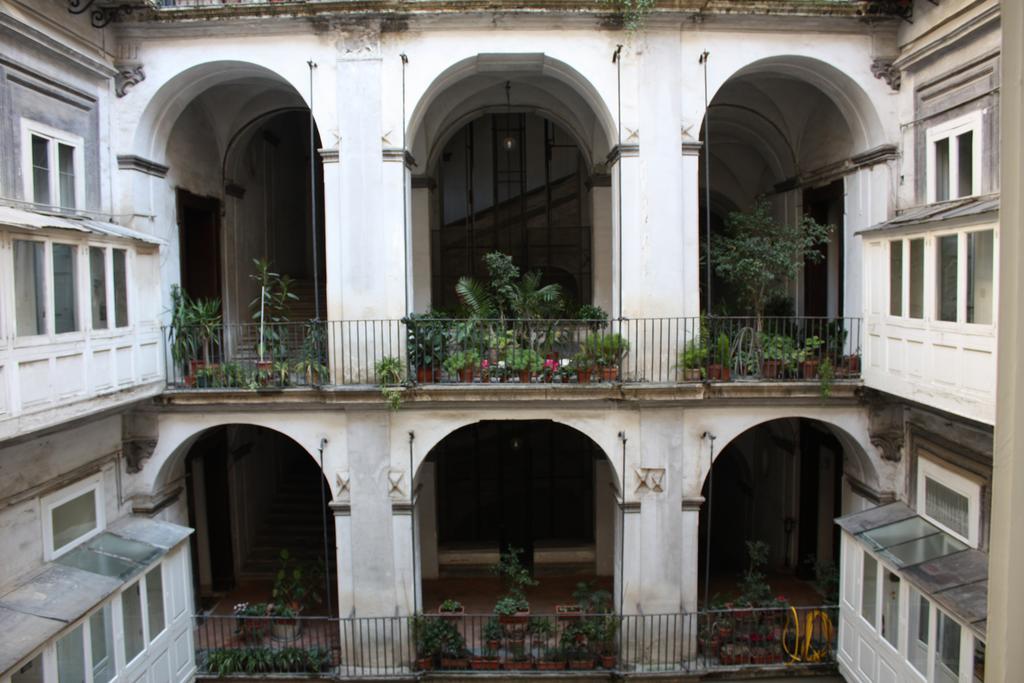 Charming Apartment Neapel Exterior foto